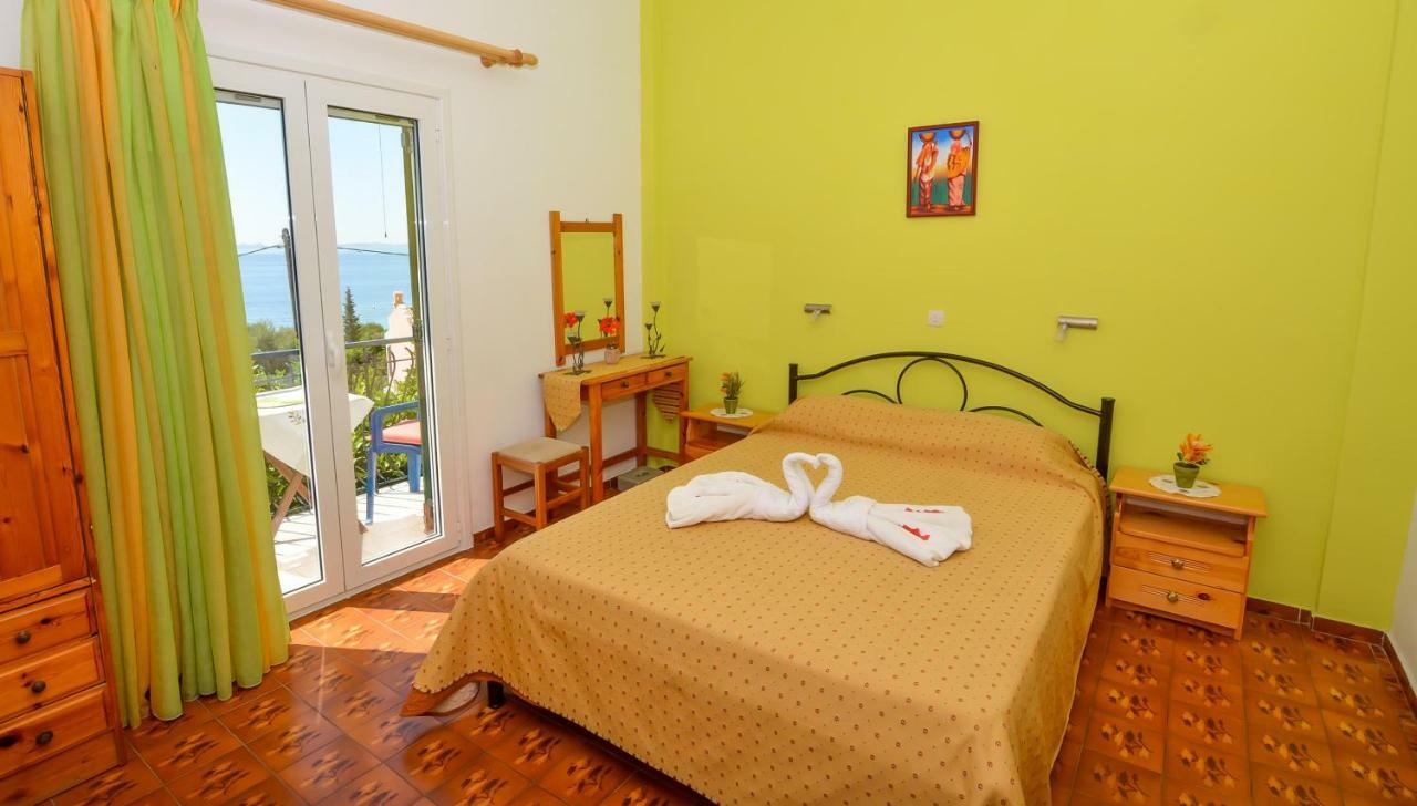 Apartament Alex-giannis Apartments, *