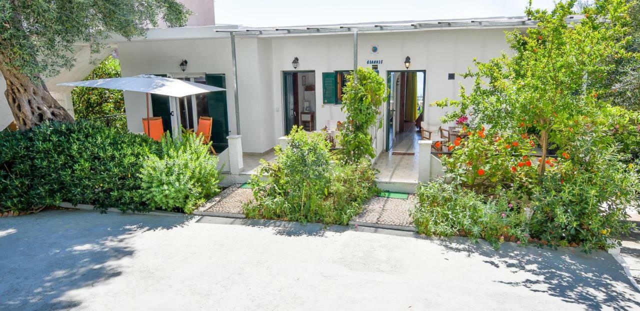 Alex-giannis Apartments,
