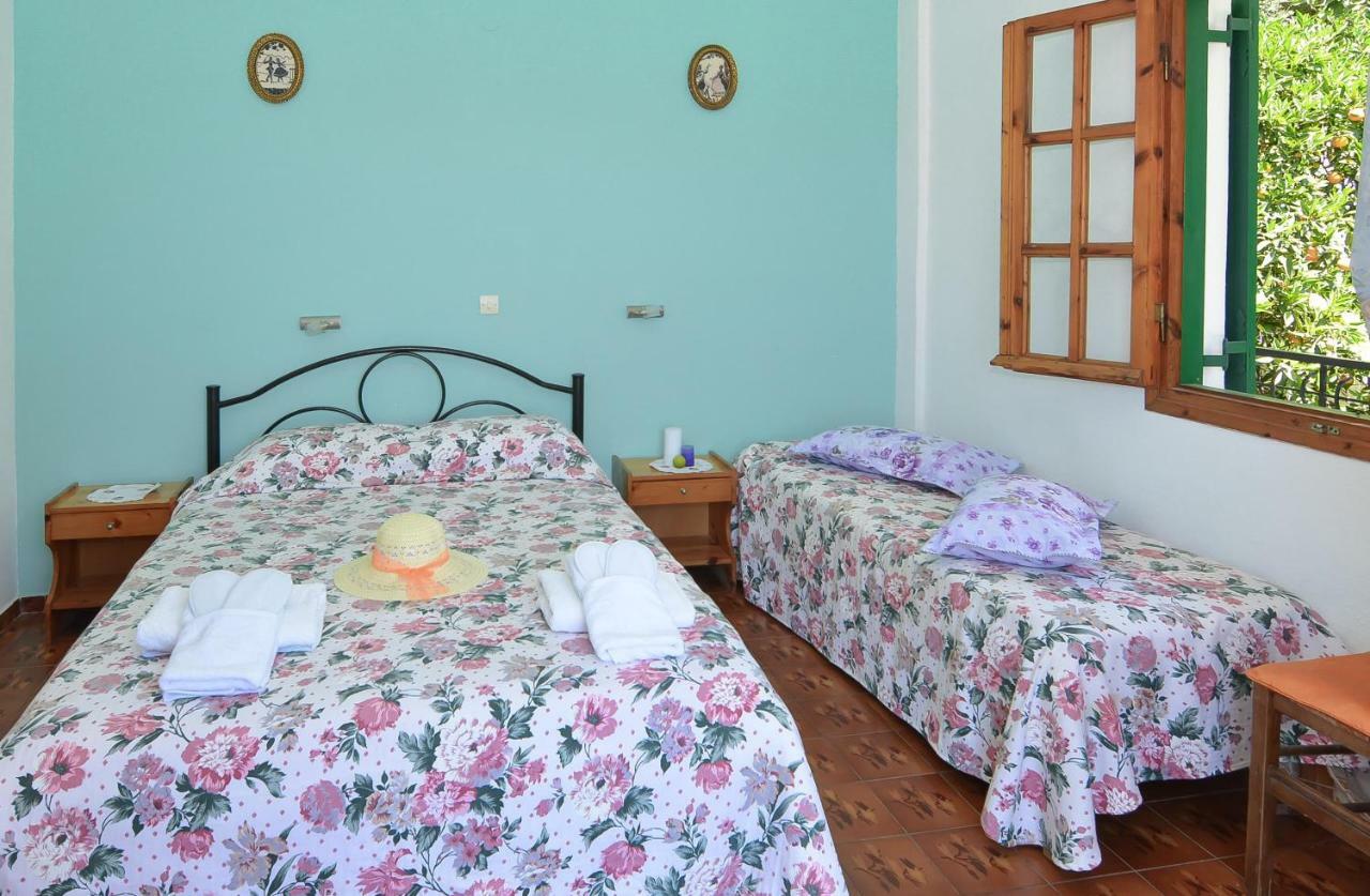 Alex-giannis Apartments, * Barbati