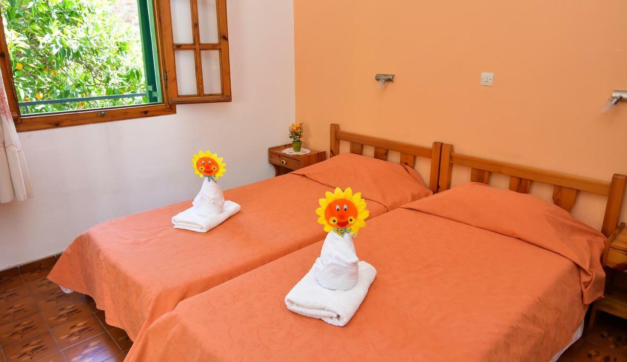 Alex-giannis Apartments, * Barbati