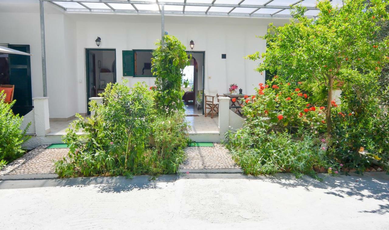 Alex-giannis Apartments, * Barbati