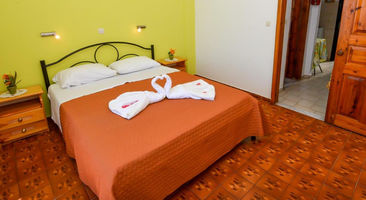 Alex-giannis Apartments, * Barbati