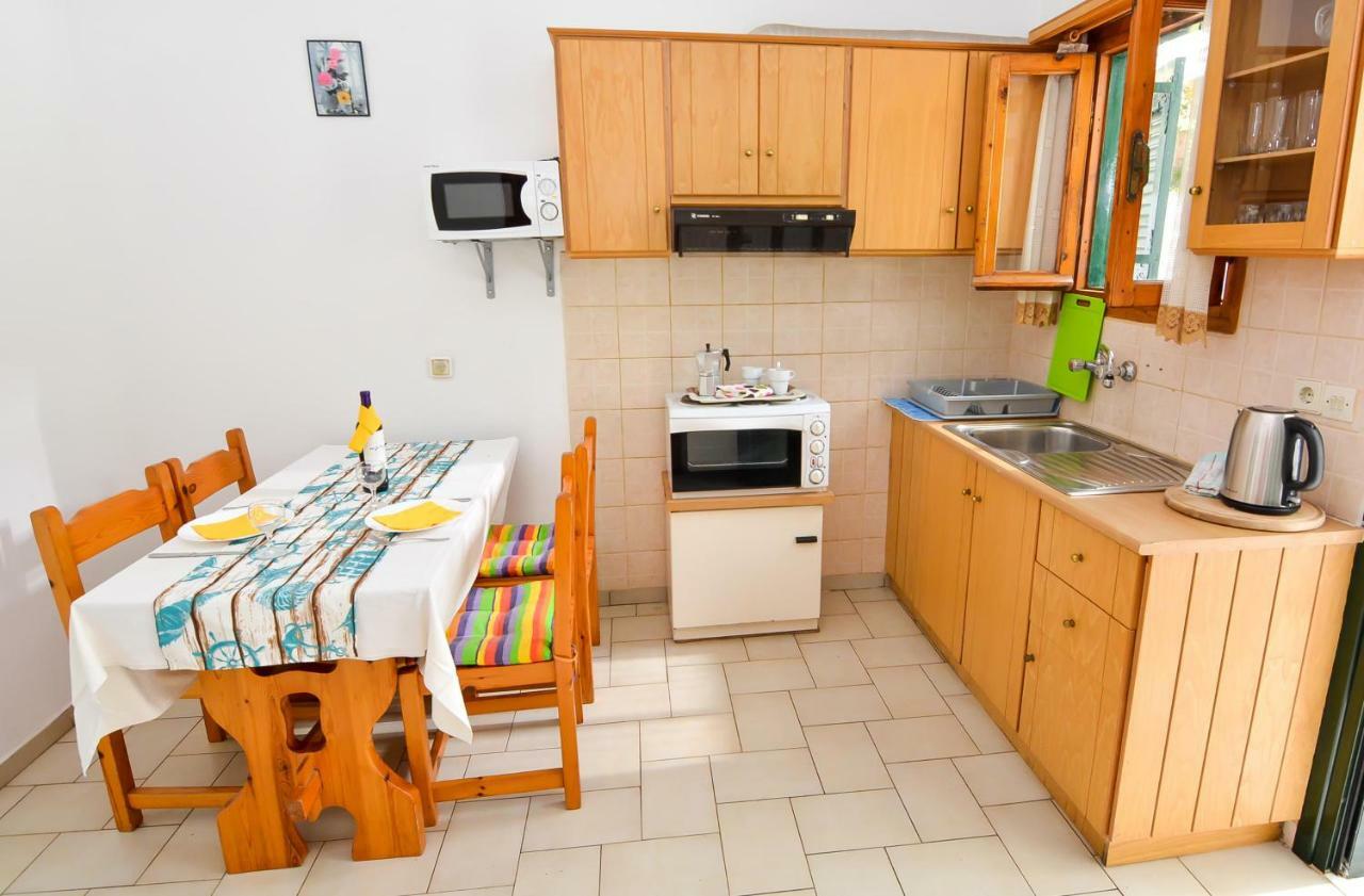 Alex-giannis Apartments, Appartement